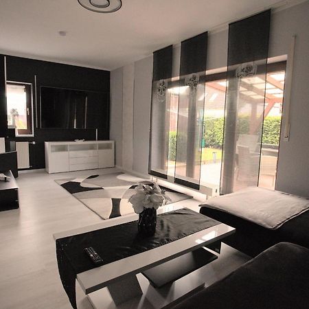 Zum Kaeutzchen 120Qm Ferienhaus 8 Personen 4 Schlafzimmer Nossentiner Huette Εξωτερικό φωτογραφία