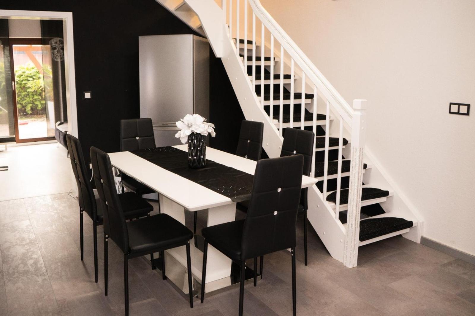 Zum Kaeutzchen 120Qm Ferienhaus 8 Personen 4 Schlafzimmer Nossentiner Huette Εξωτερικό φωτογραφία