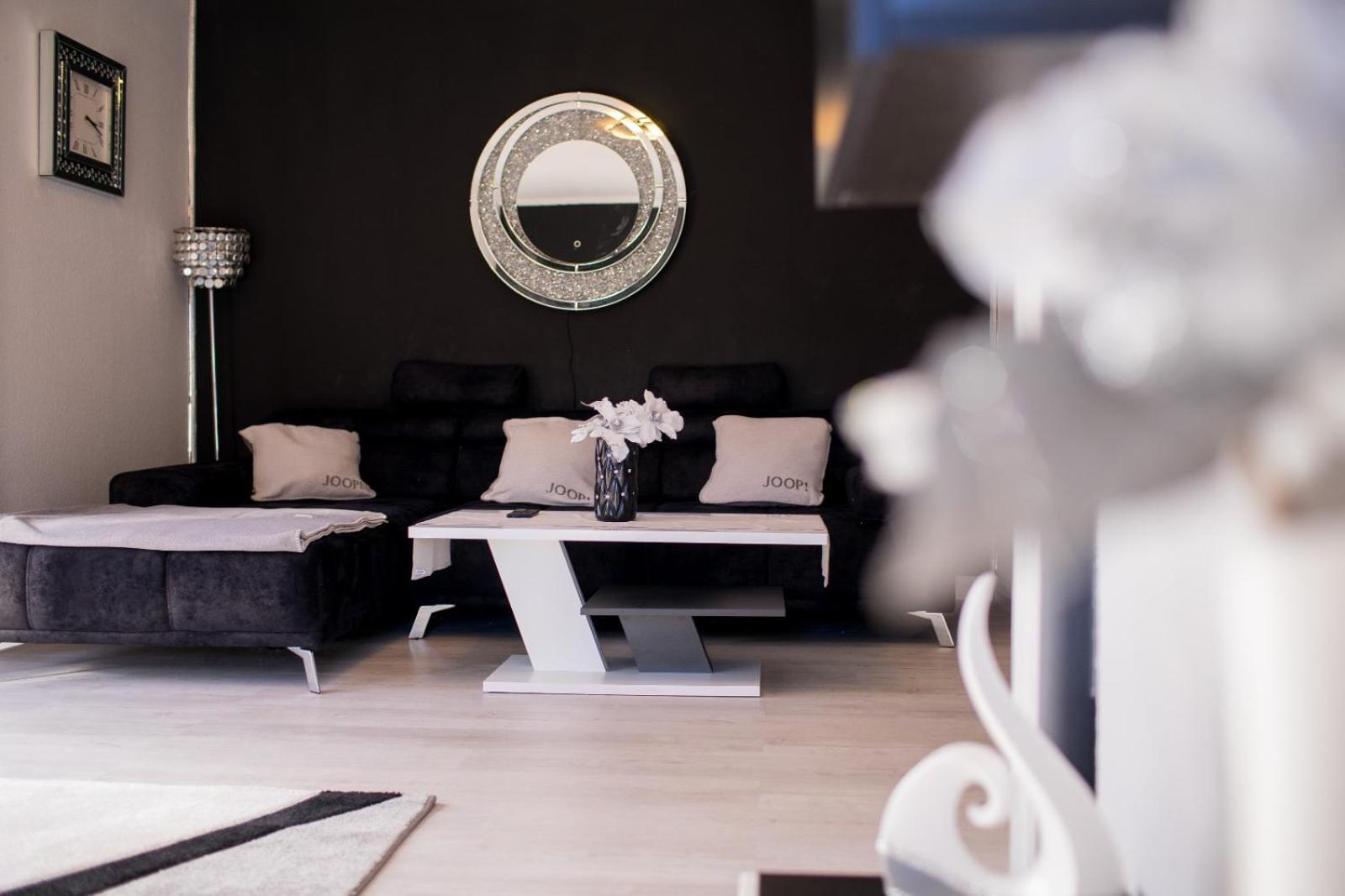Zum Kaeutzchen 120Qm Ferienhaus 8 Personen 4 Schlafzimmer Nossentiner Huette Εξωτερικό φωτογραφία