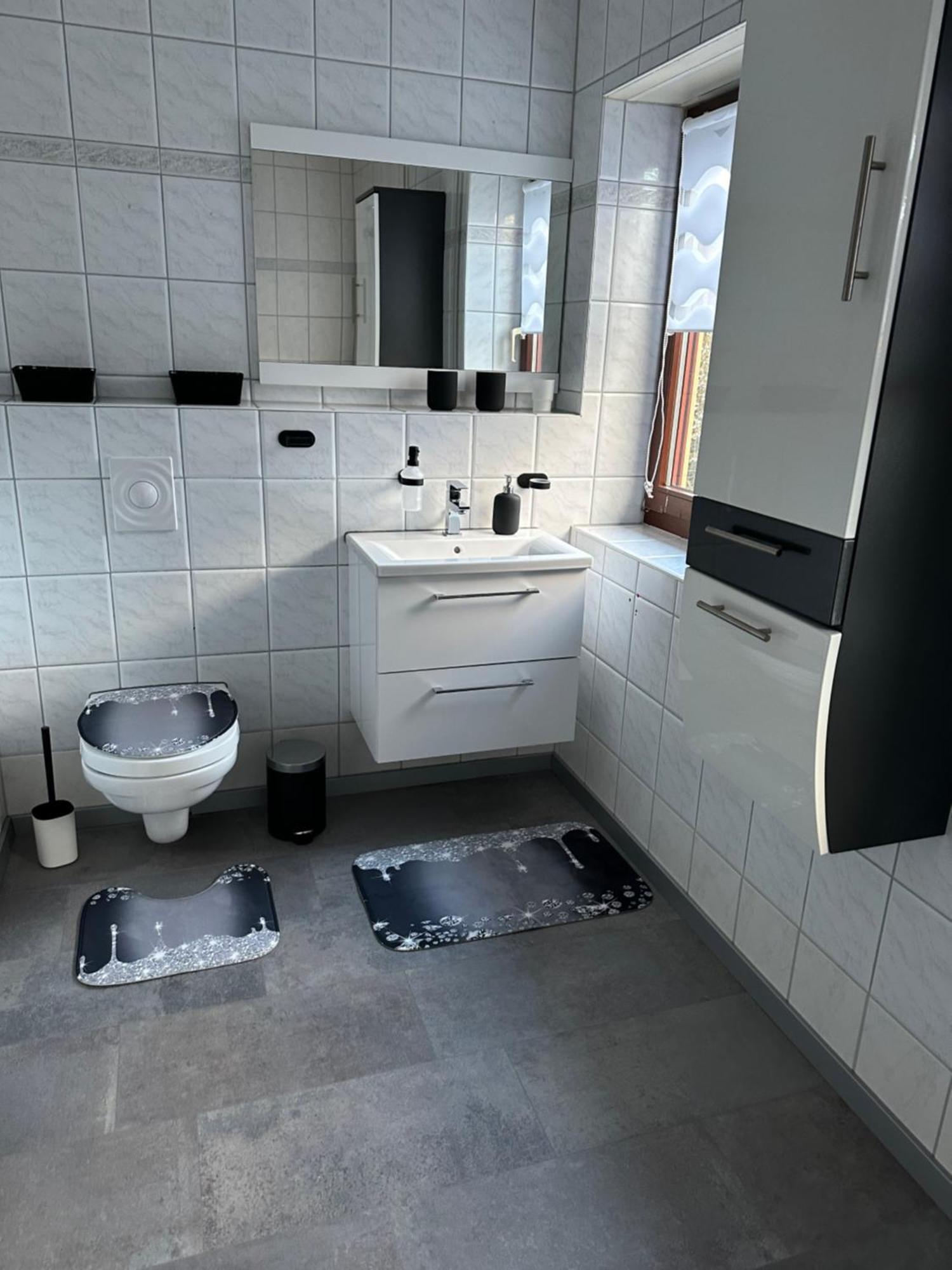 Zum Kaeutzchen 120Qm Ferienhaus 8 Personen 4 Schlafzimmer Nossentiner Huette Εξωτερικό φωτογραφία