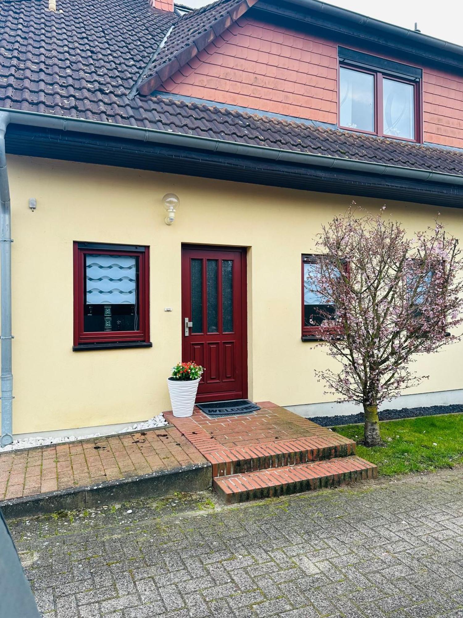 Zum Kaeutzchen 120Qm Ferienhaus 8 Personen 4 Schlafzimmer Nossentiner Huette Εξωτερικό φωτογραφία