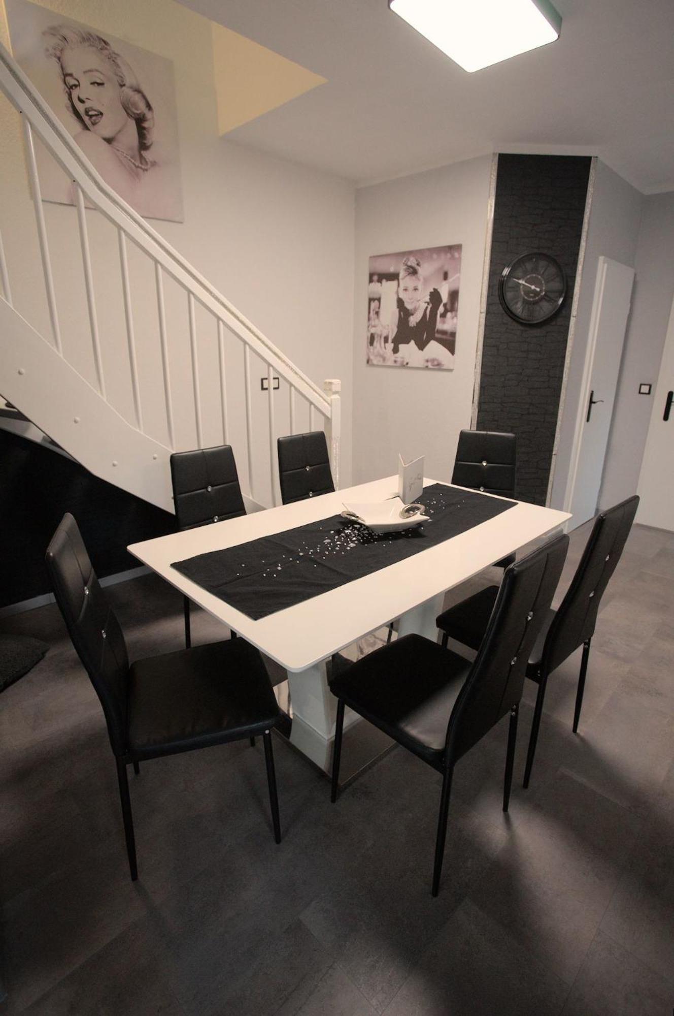 Zum Kaeutzchen 120Qm Ferienhaus 8 Personen 4 Schlafzimmer Nossentiner Huette Εξωτερικό φωτογραφία